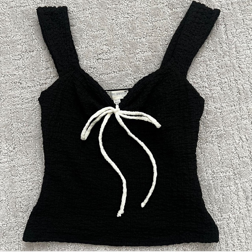 Sweetheart neckline contour top